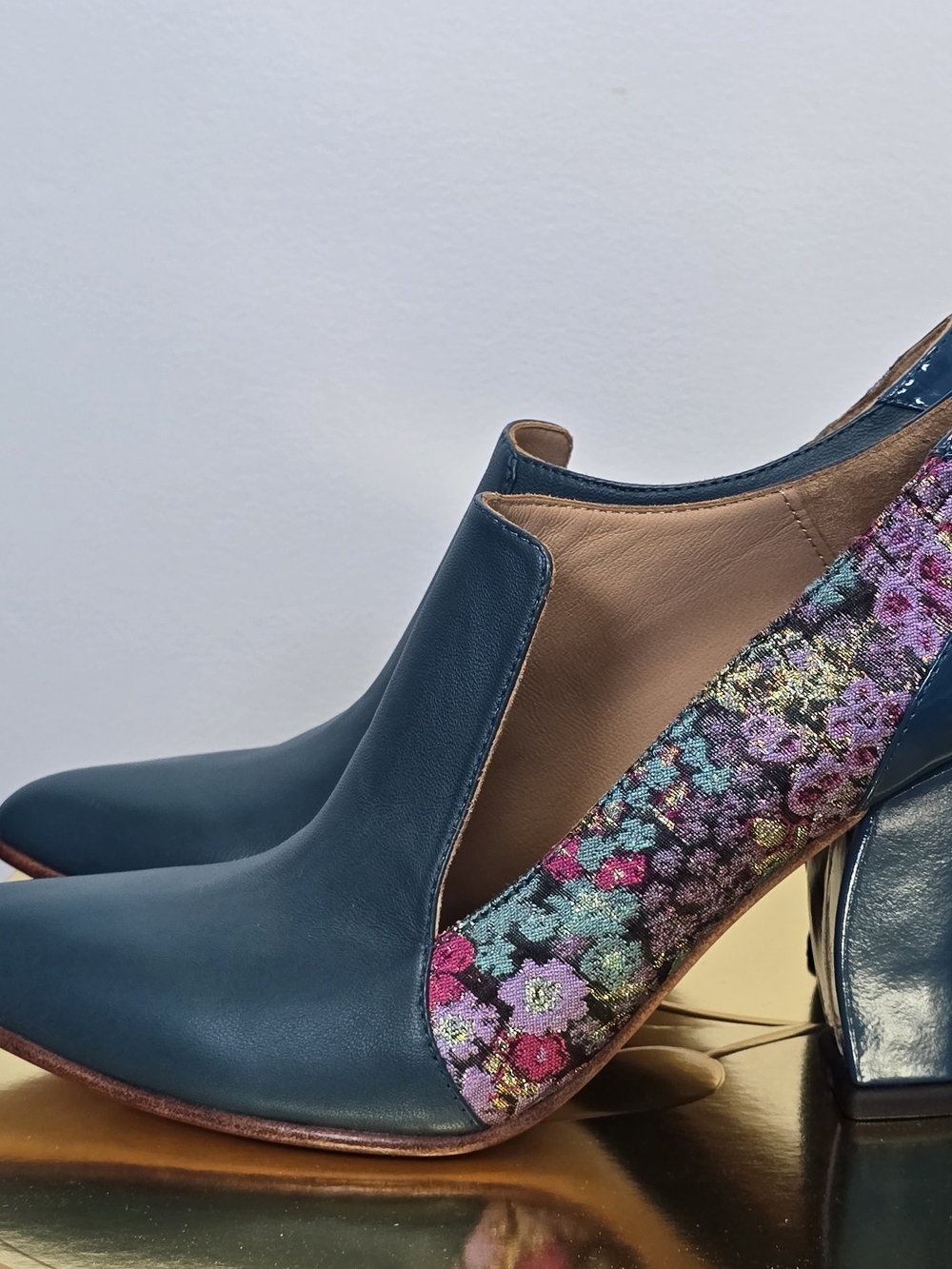John Fluevog Teal Leather Heels with Multicolor Floral Embroidery - Picture 5 of 13